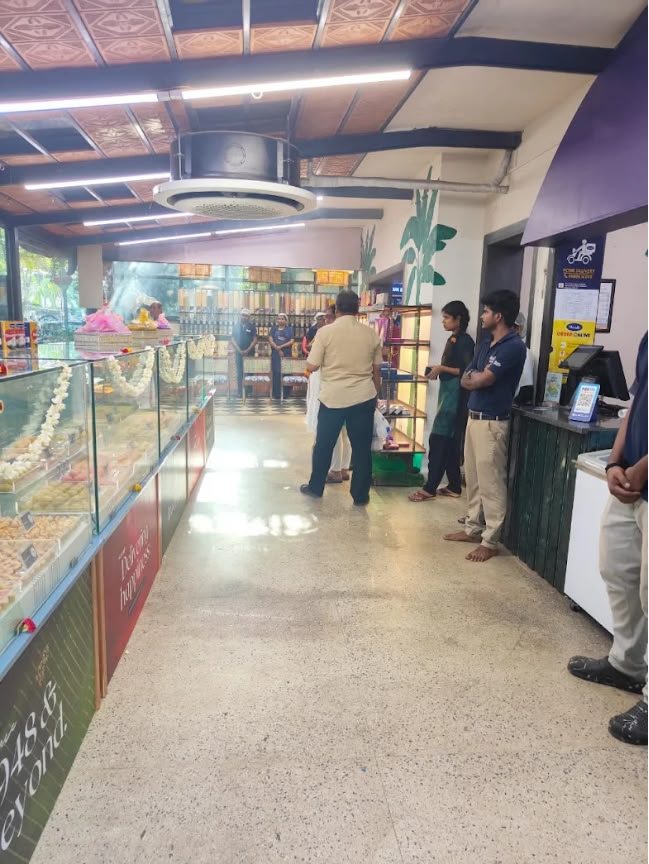 Sri Krishna Sweets & Muralis Market, Poes Garden — photo 5